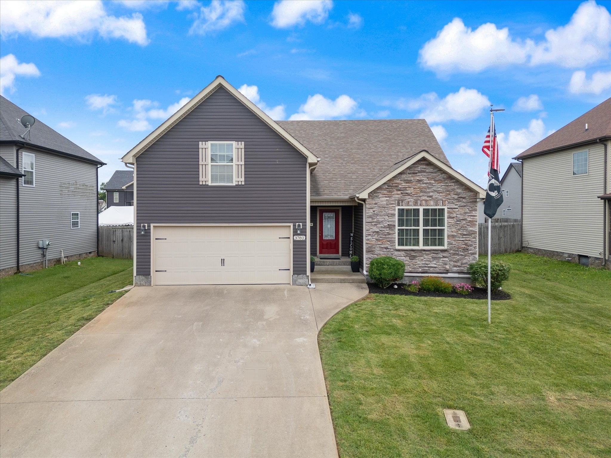Photo of Listing #2889943