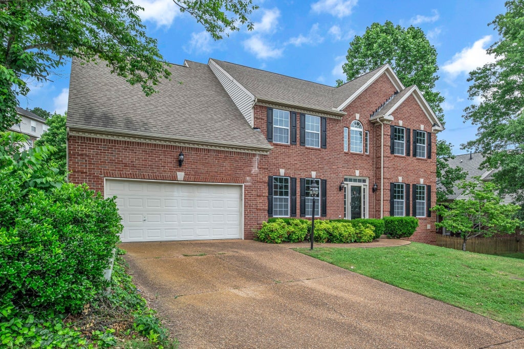 6948 Stone Run Dr, Nashville