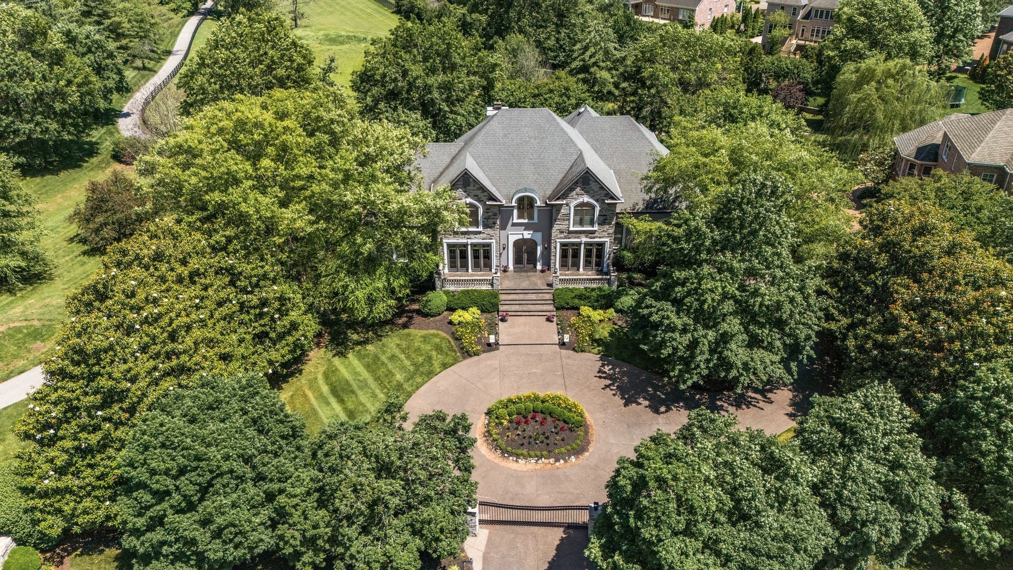 Photo of Listing #2890093