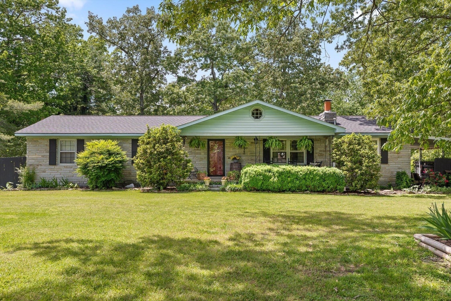 Photo of Listing #2890144