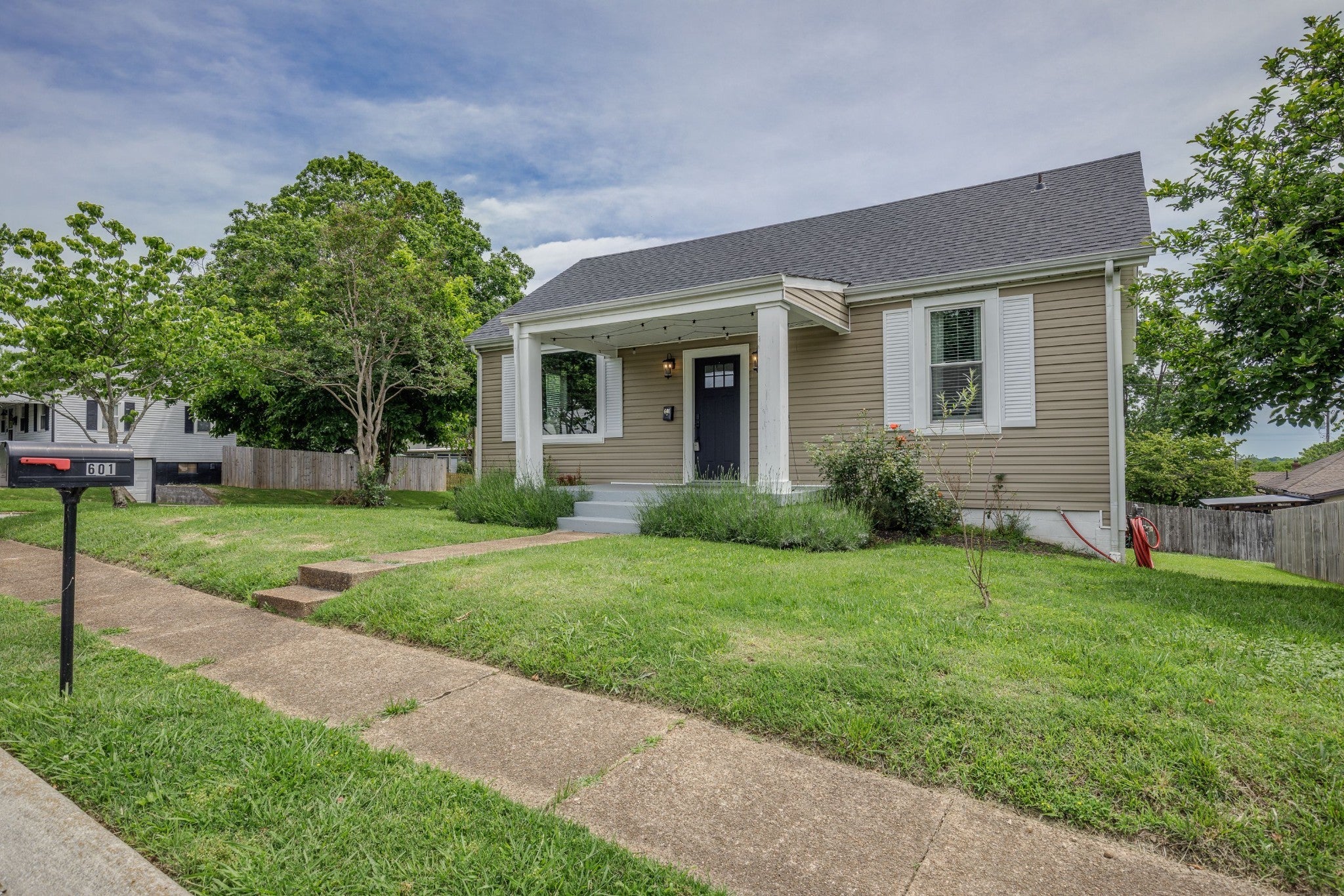 Photo of Listing #2890159