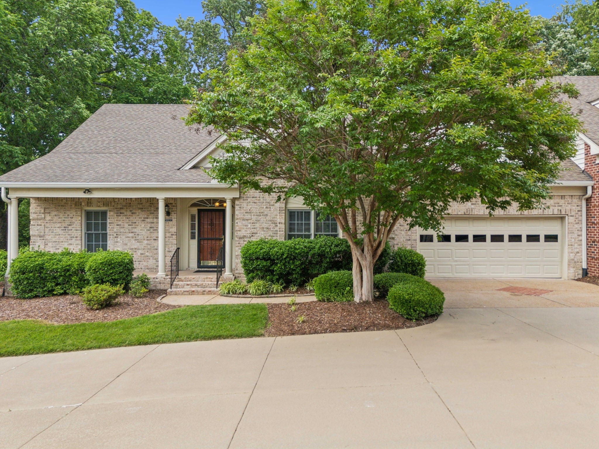 Photo of Listing #2890185