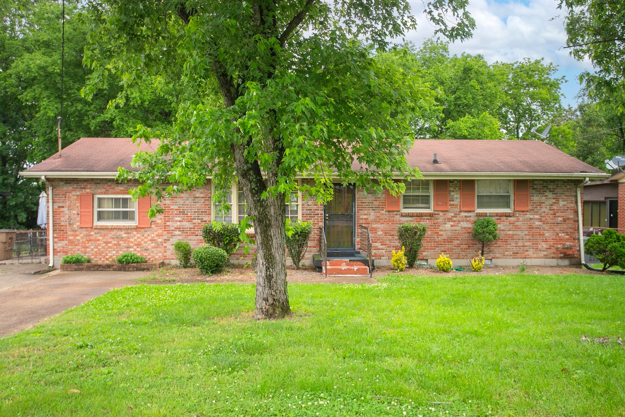 Photo of Listing #2890225