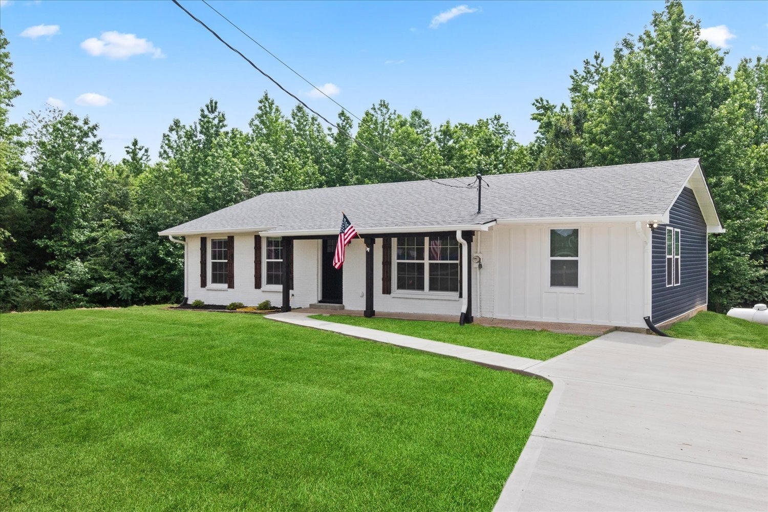 Photo of Listing #2890242