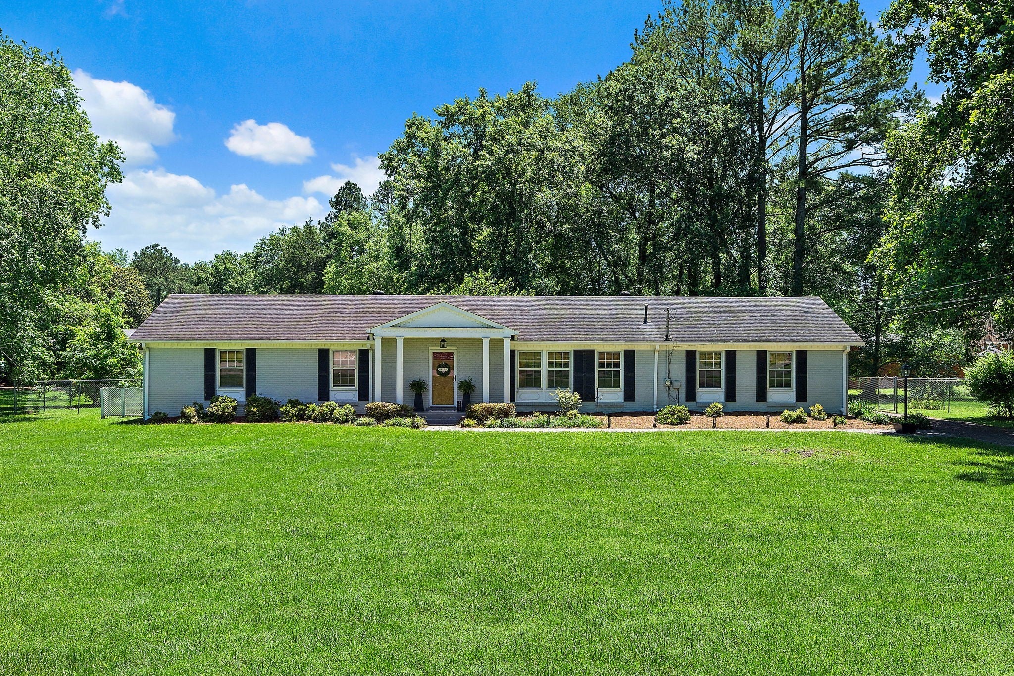 Photo of Listing #2890294