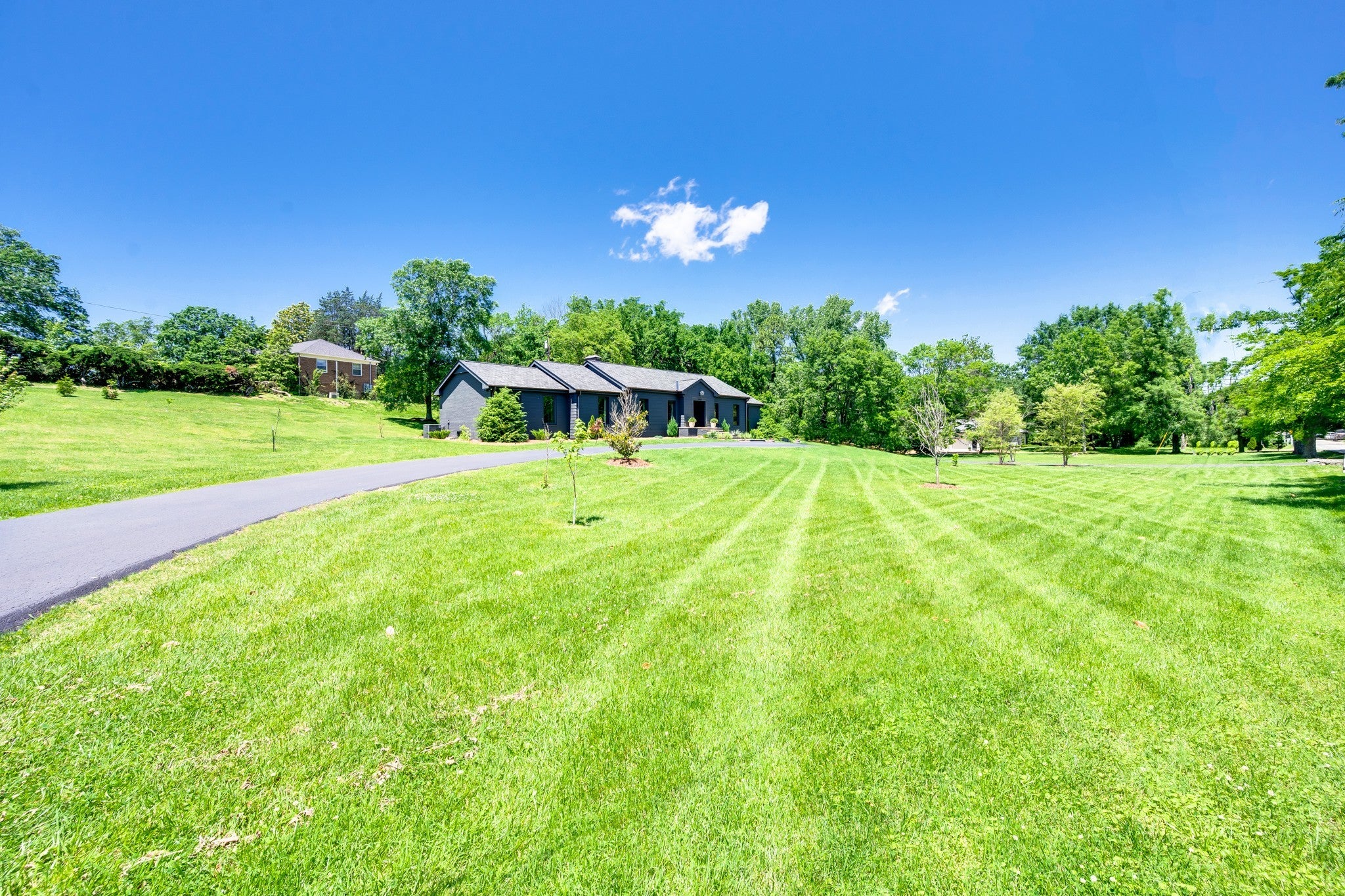 Photo of Listing #2890385