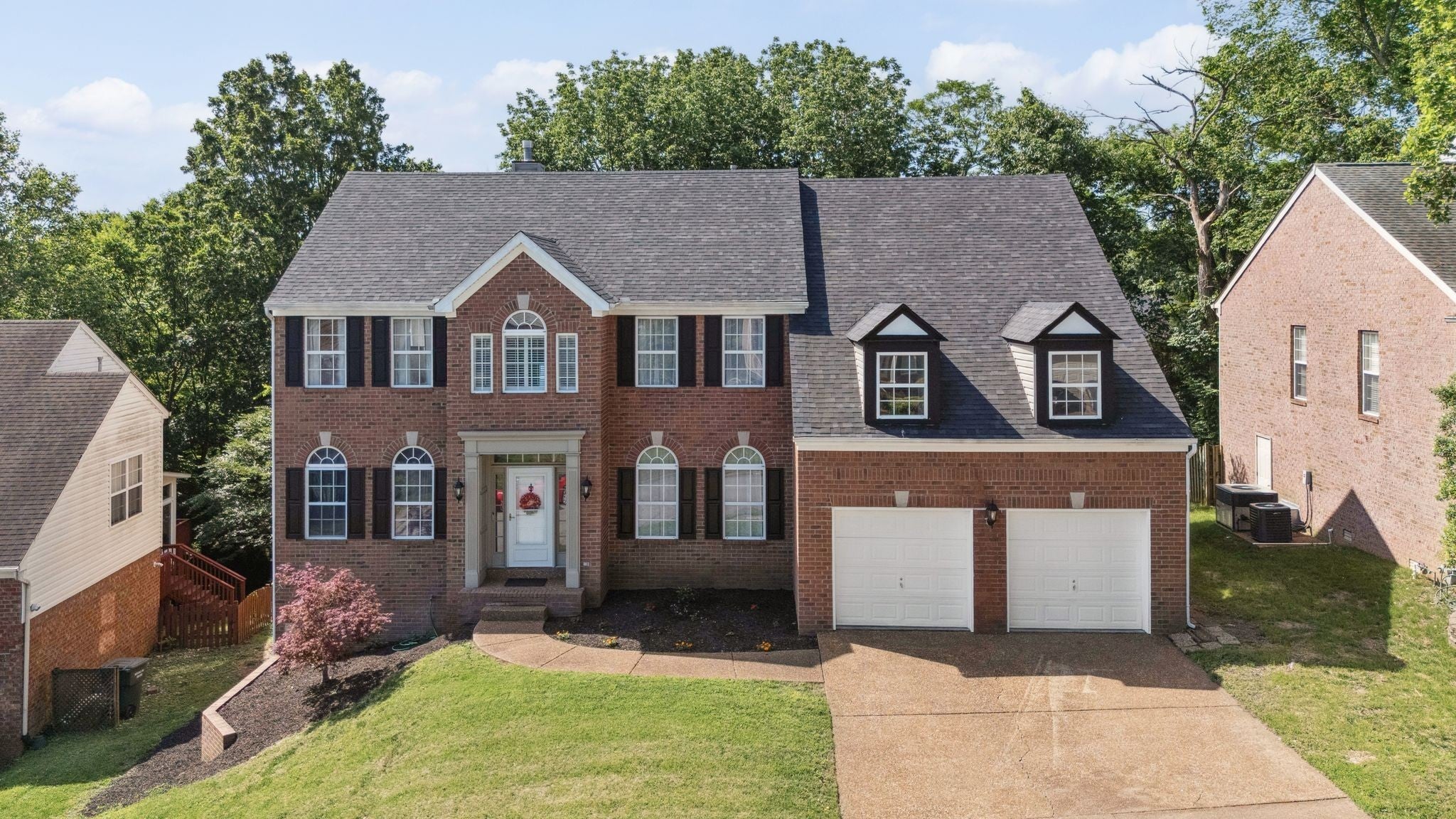 Photo of Listing #2890397