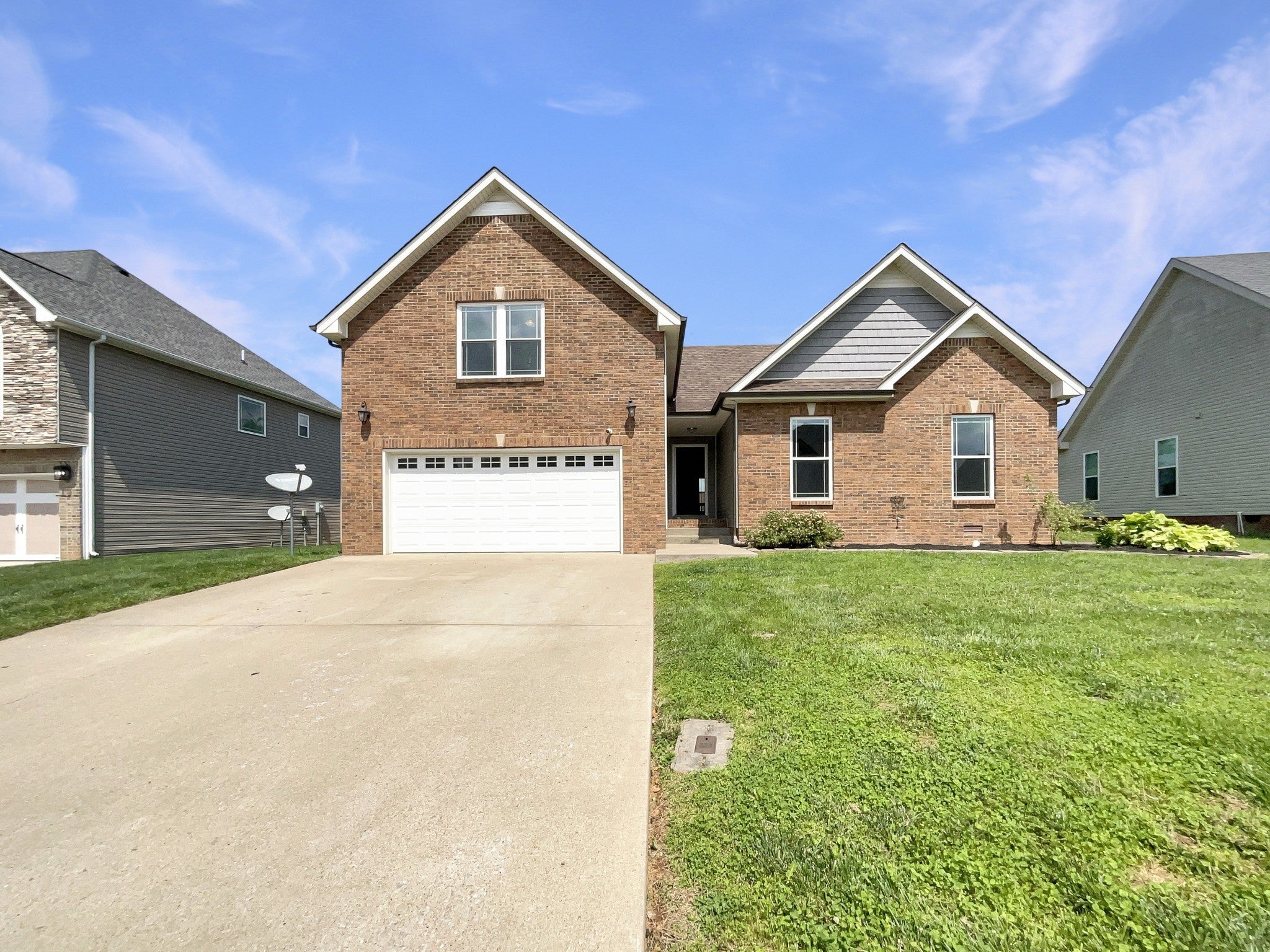 Photo of Listing #2890457
