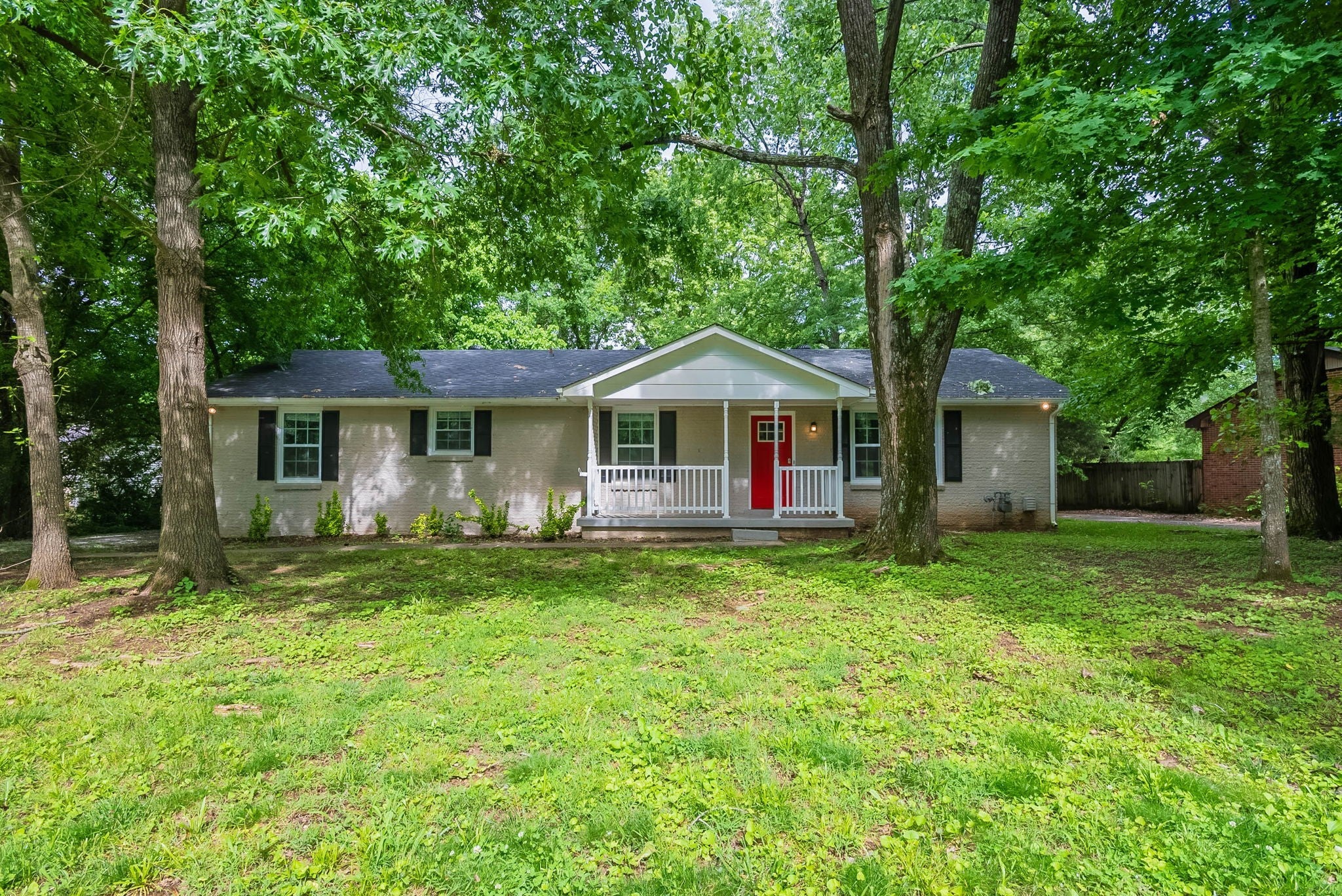 Photo of Listing #2890494