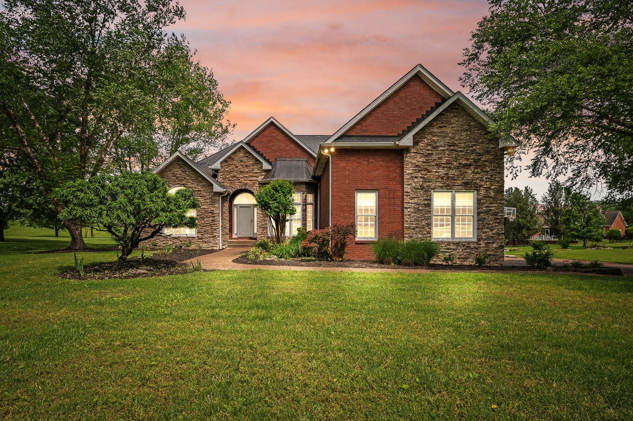 Photo of Listing #2890753