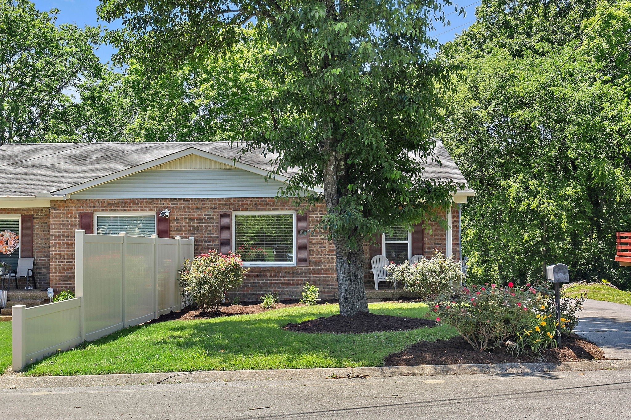 Photo of Listing #2890858