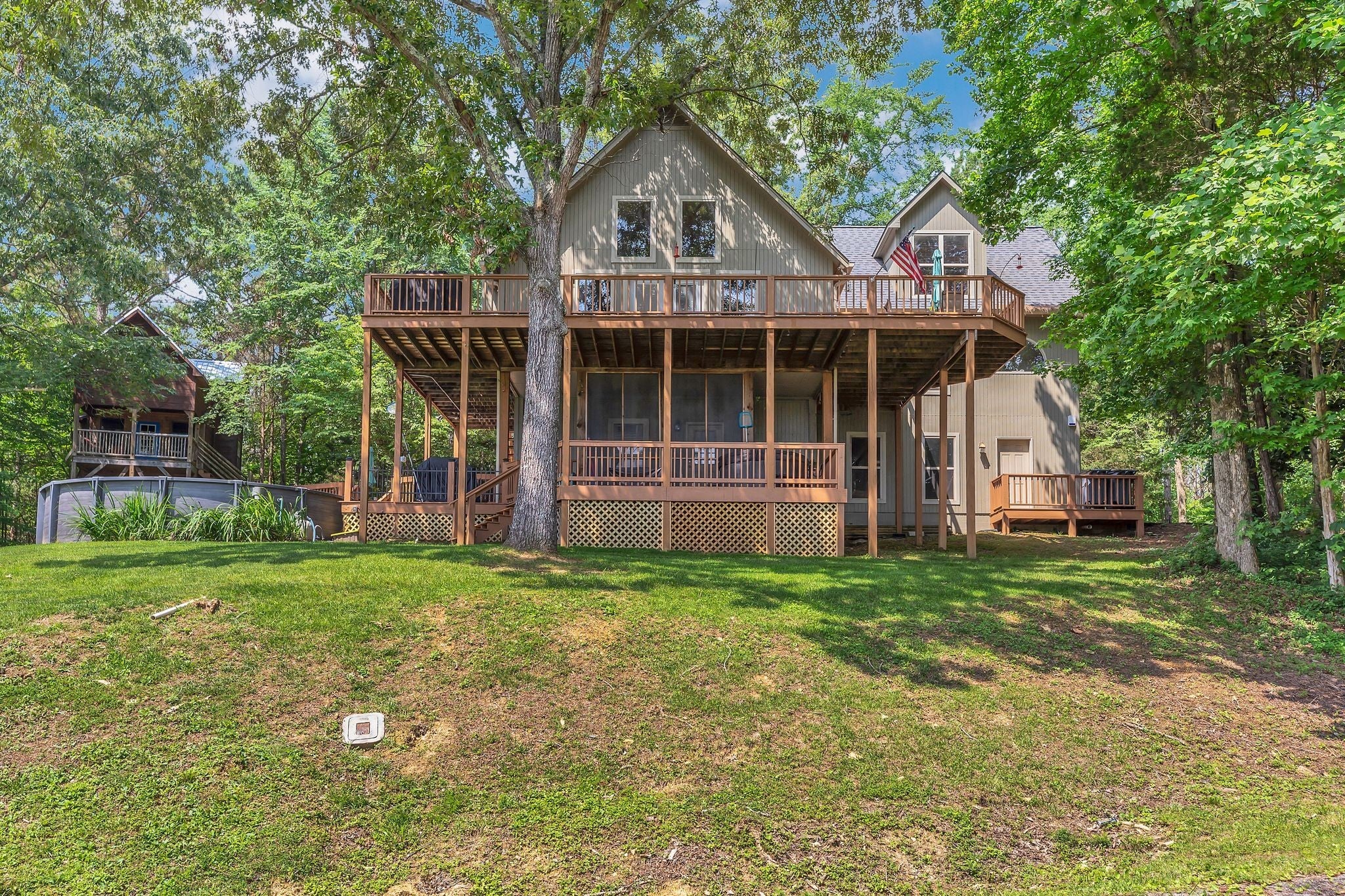 Photo of Listing #2890897