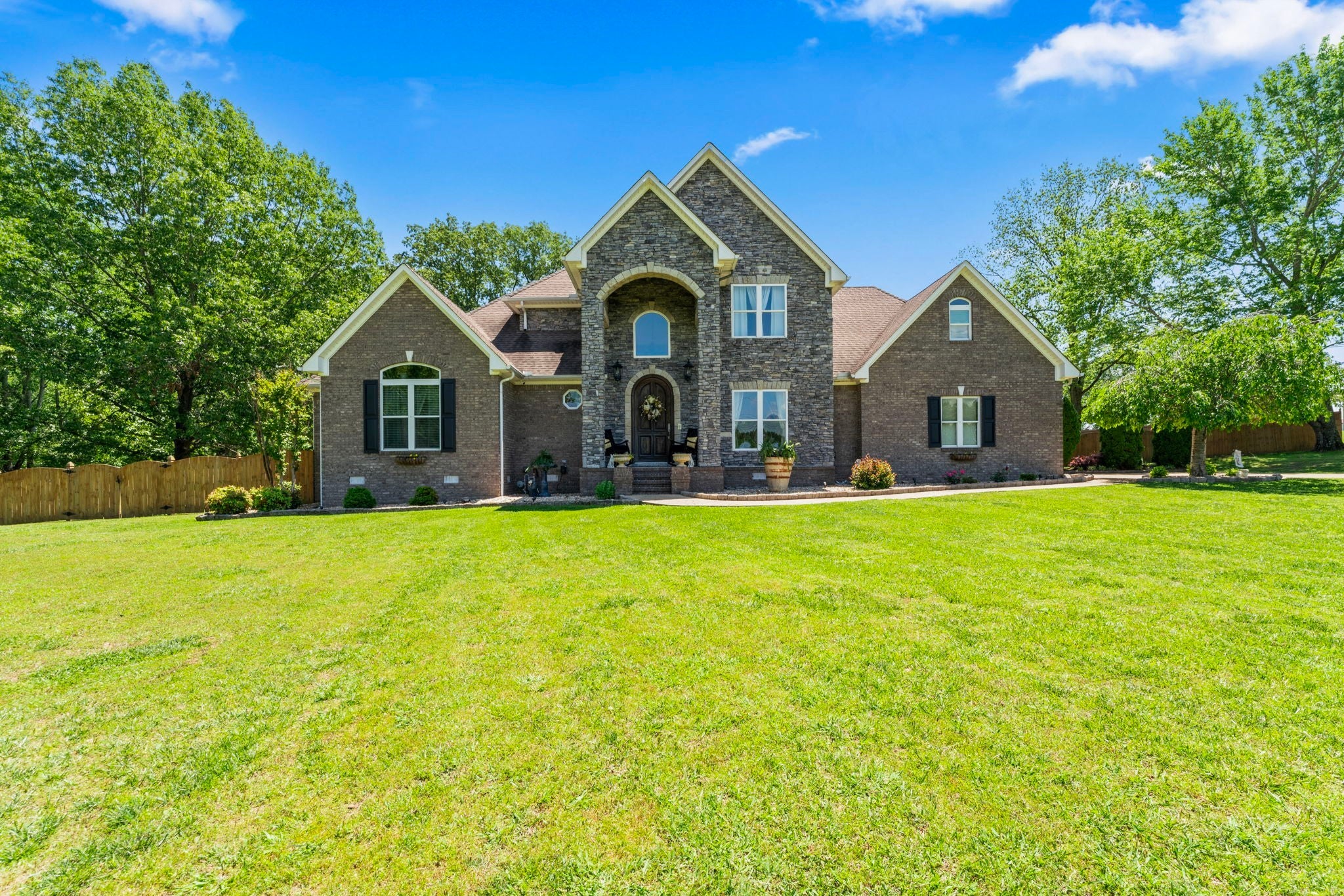 Photo of Listing #2890981