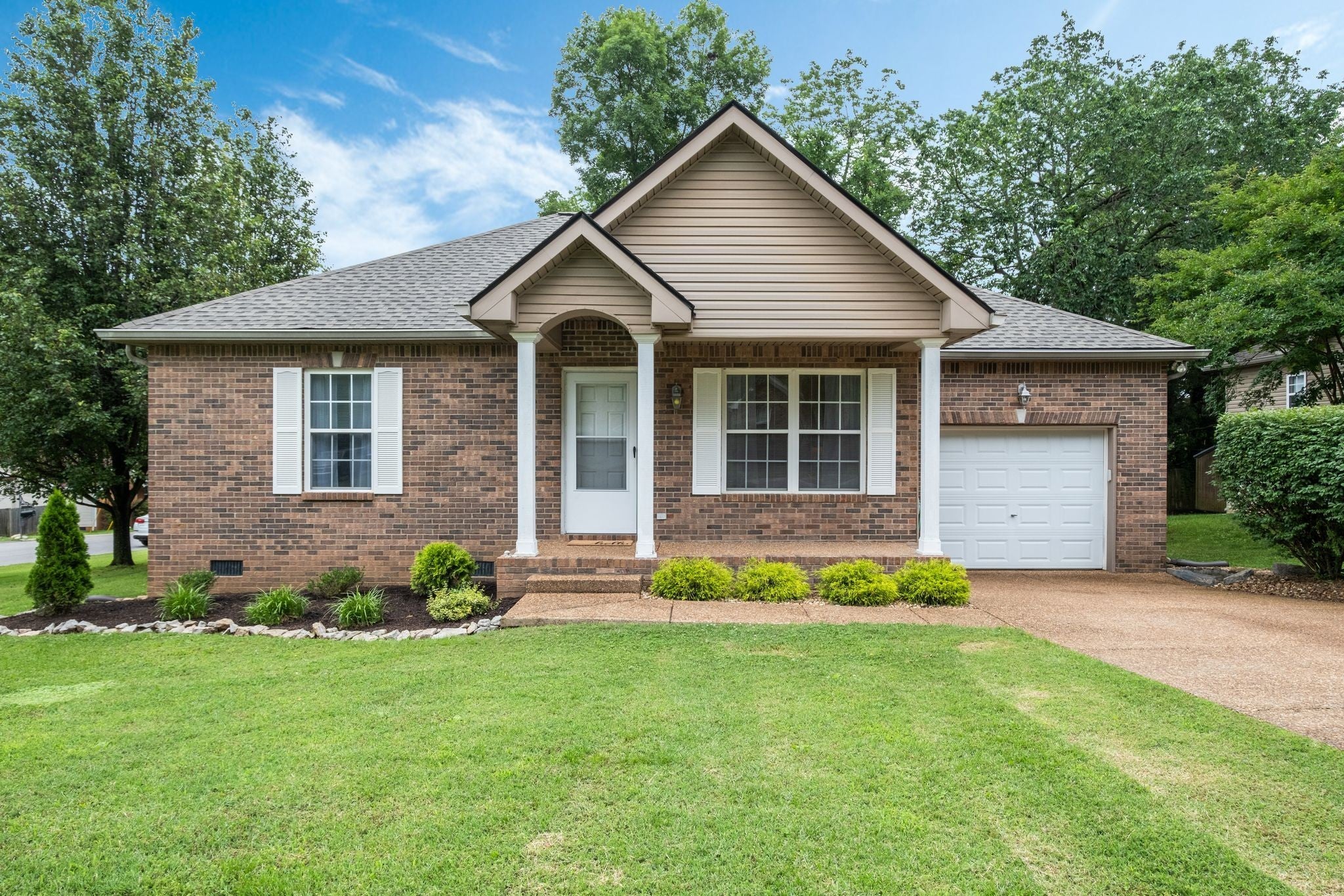 Photo of Listing #2891212