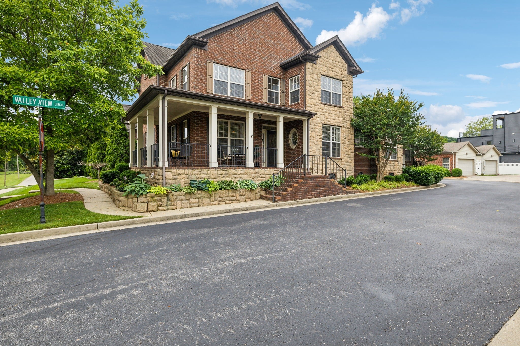 Photo of Listing #2891346