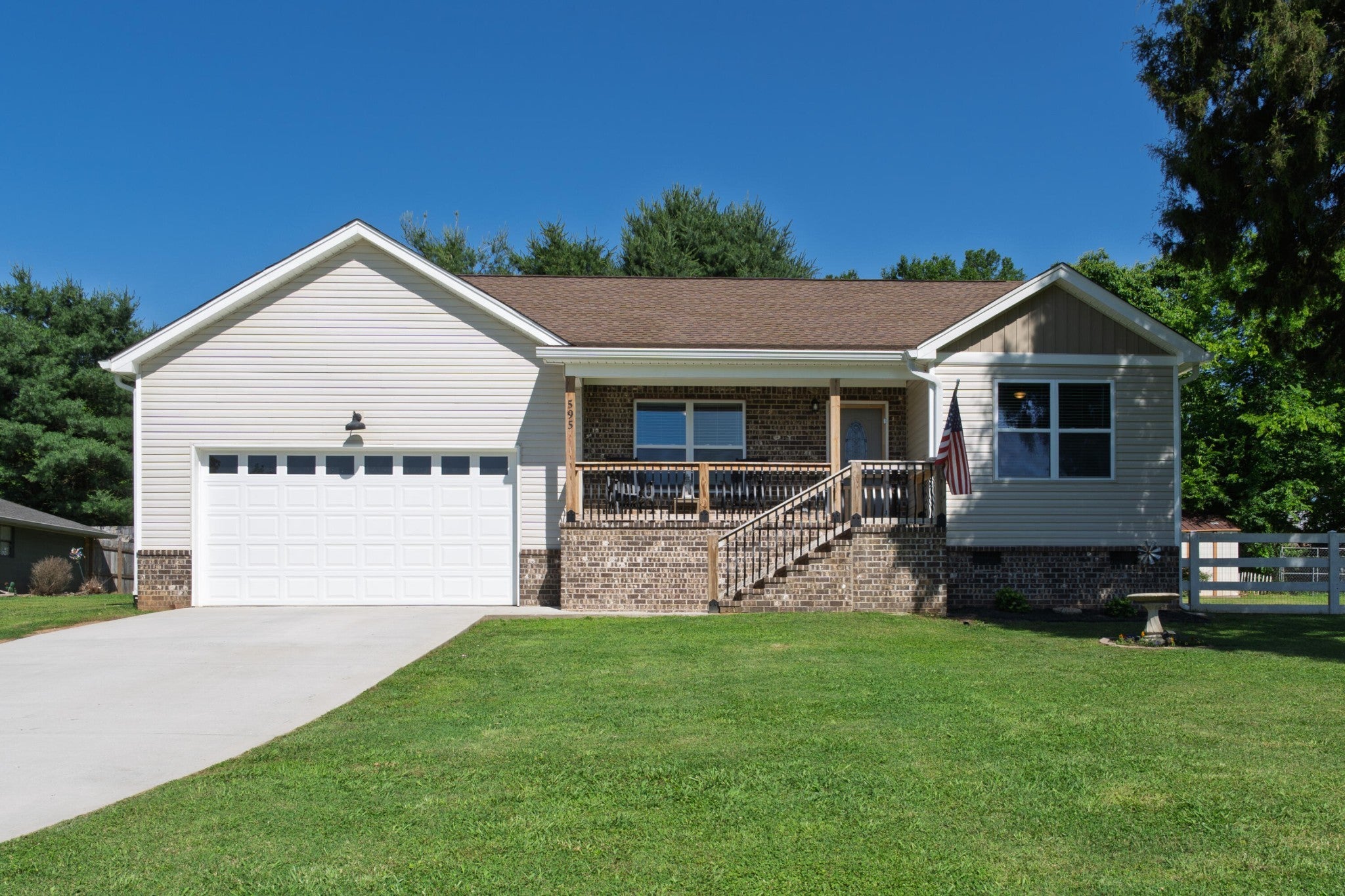 Photo of Listing #2891404