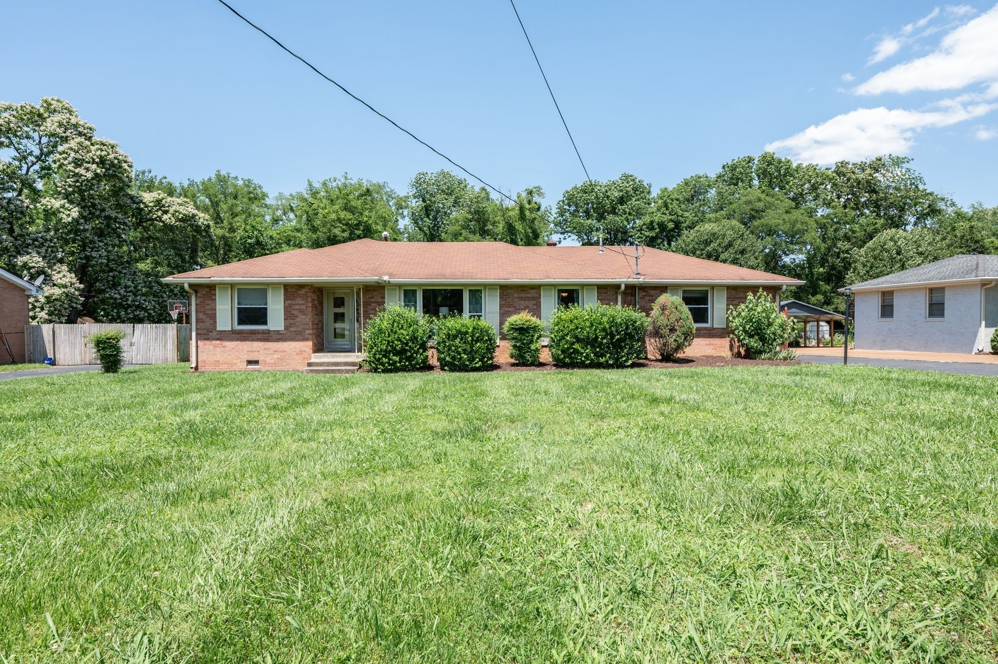 Photo of Listing #2891443