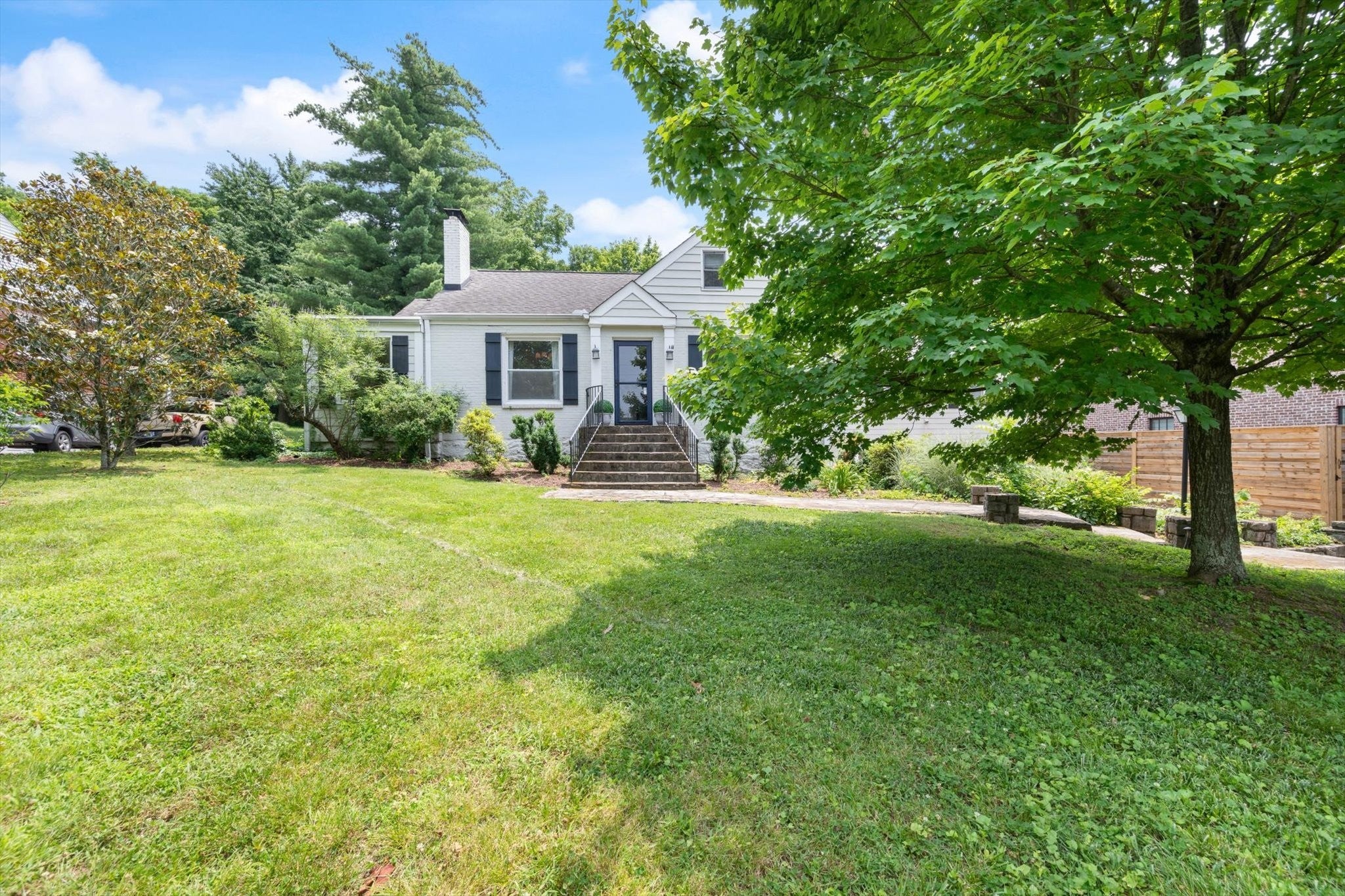 Photo of Listing #2891527