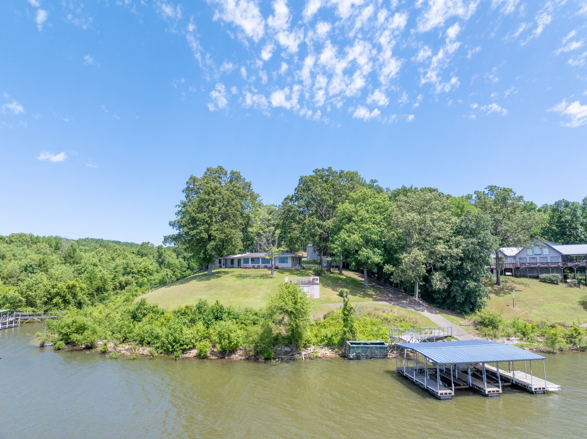 Photo of Listing #2891564