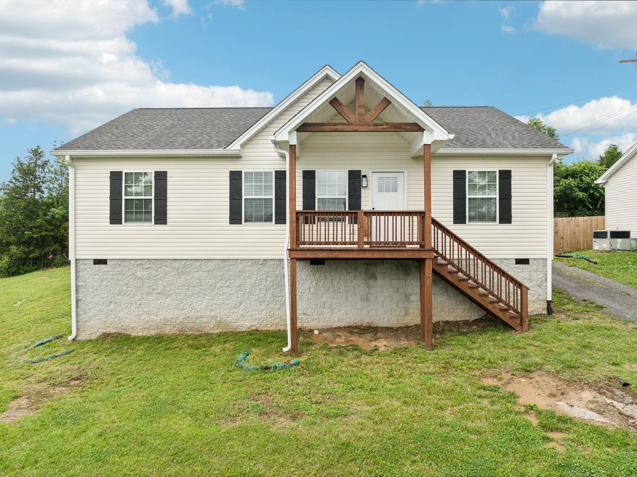 Photo of Listing #2897355