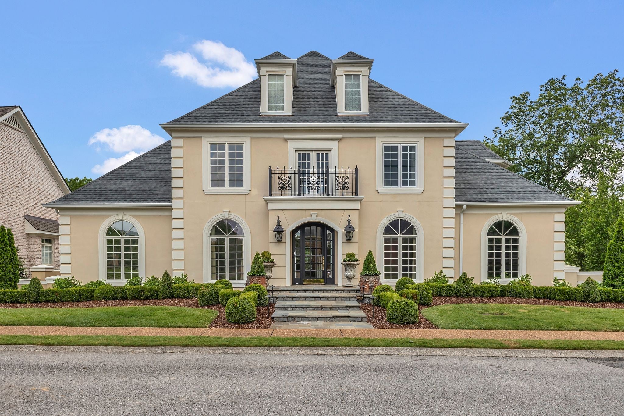 Photo of Listing #2897388
