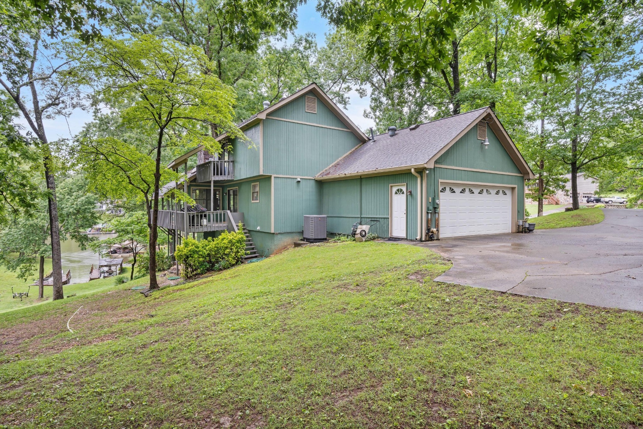 Photo of Listing #2897428