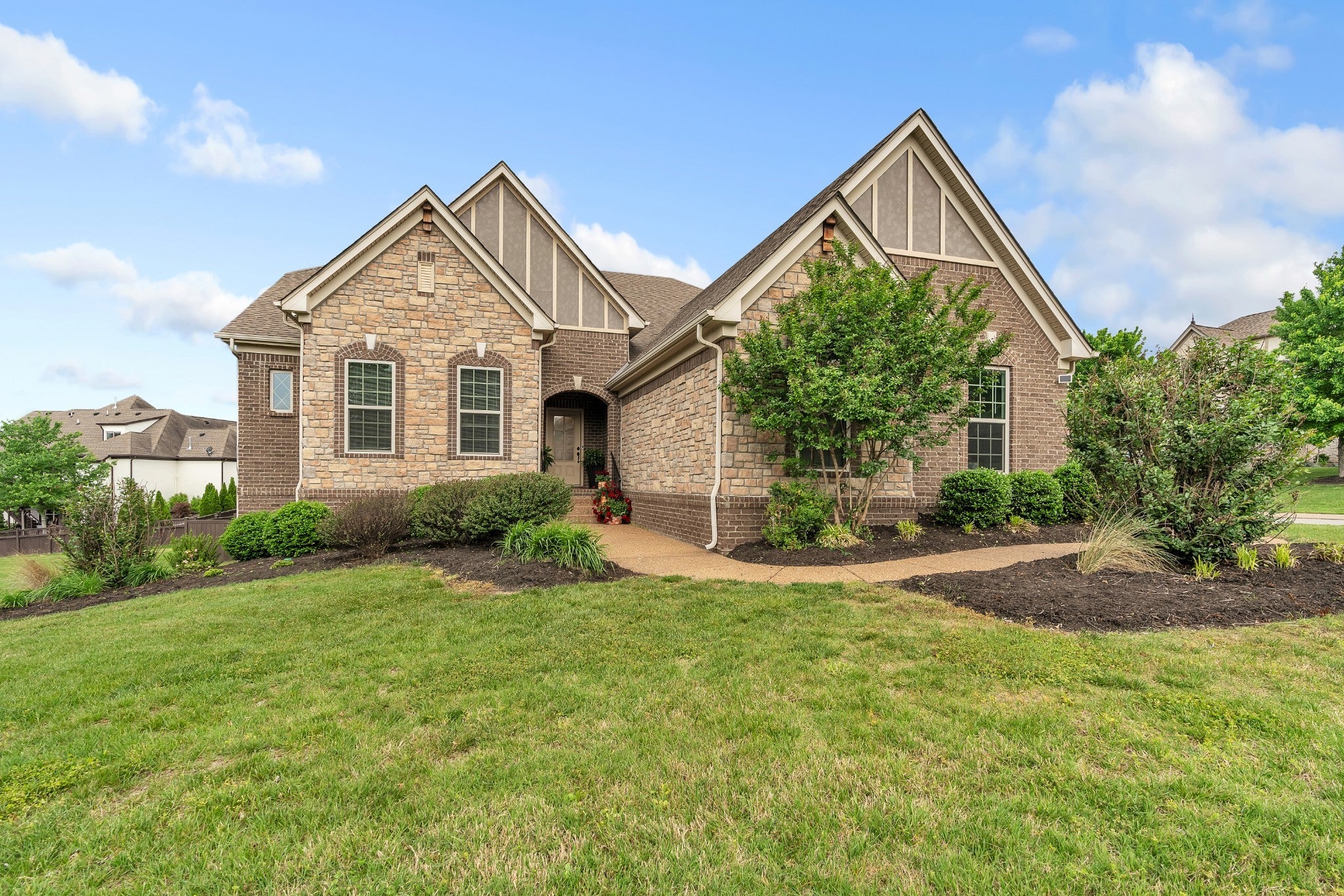 Photo of Listing #2897592