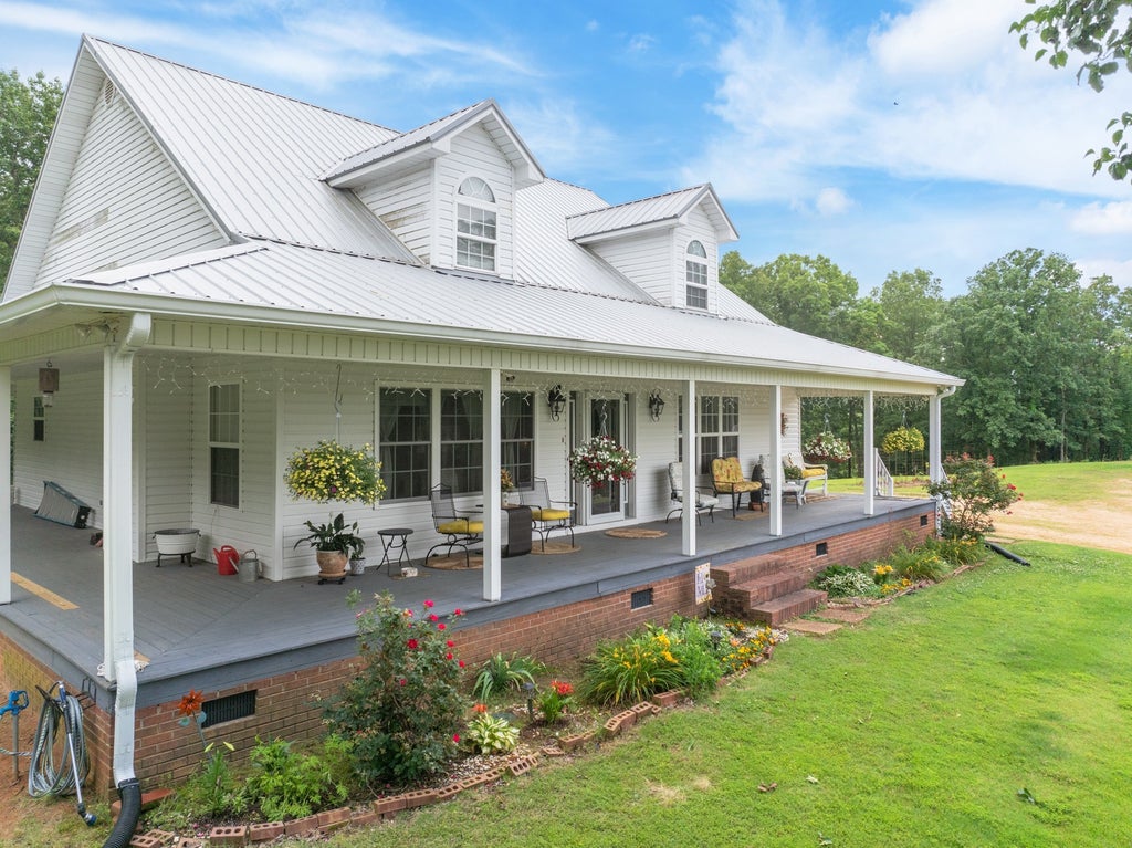 1401 Camper Rd, Decaturville