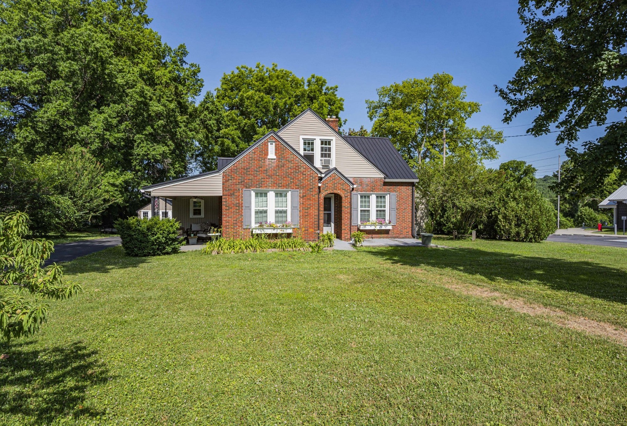 Photo of Listing #2897854