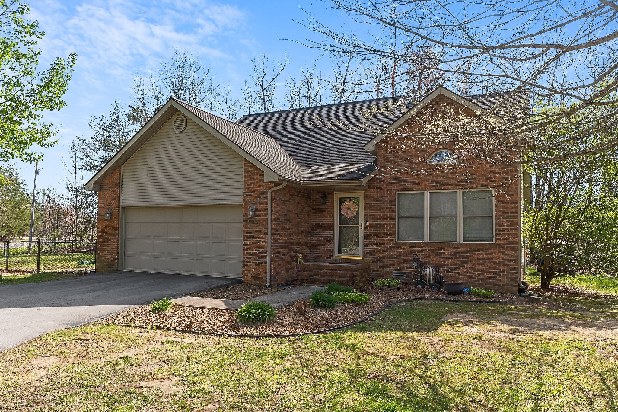Photo of Listing #2897866