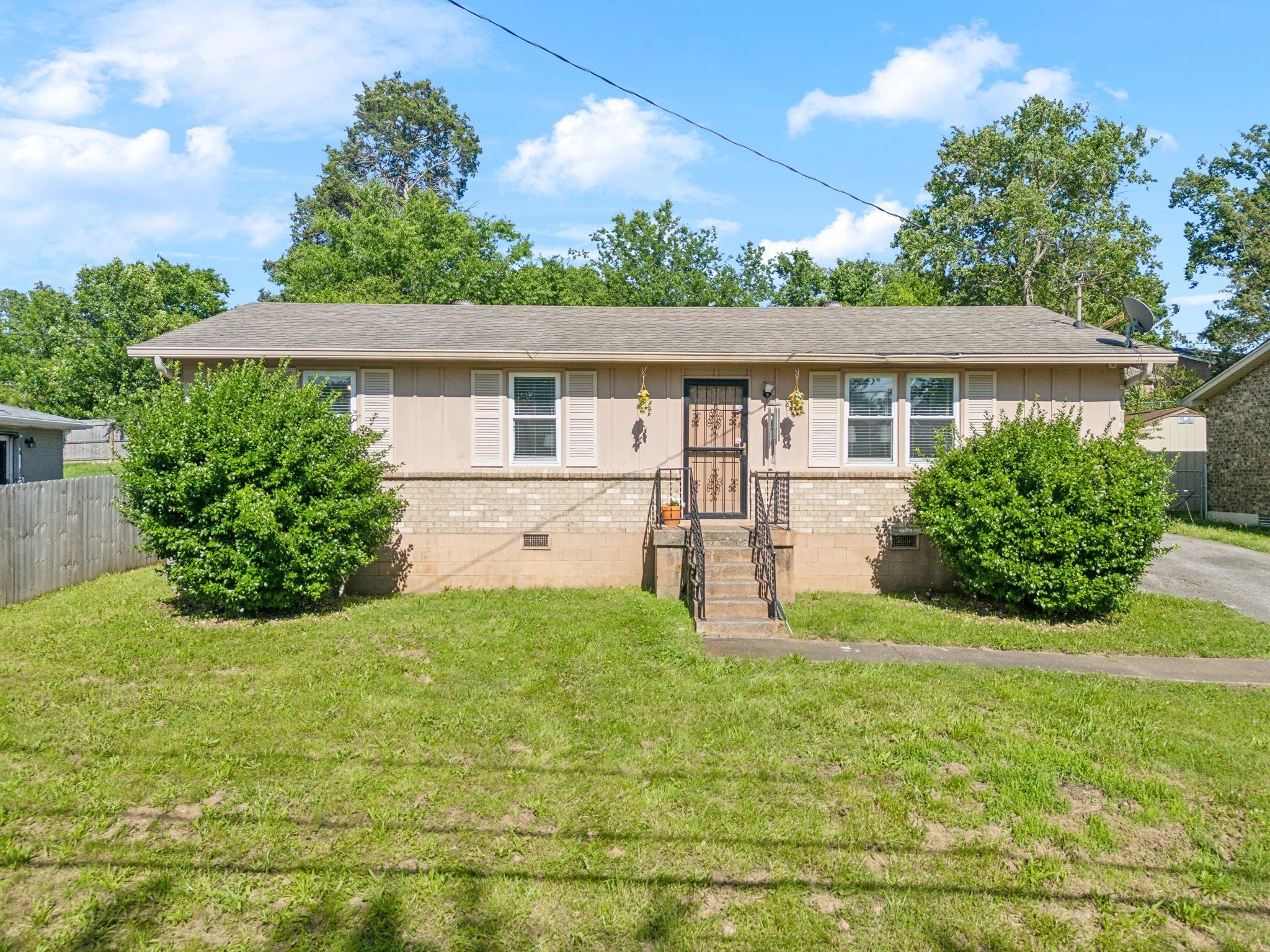 Photo of Listing #2897891