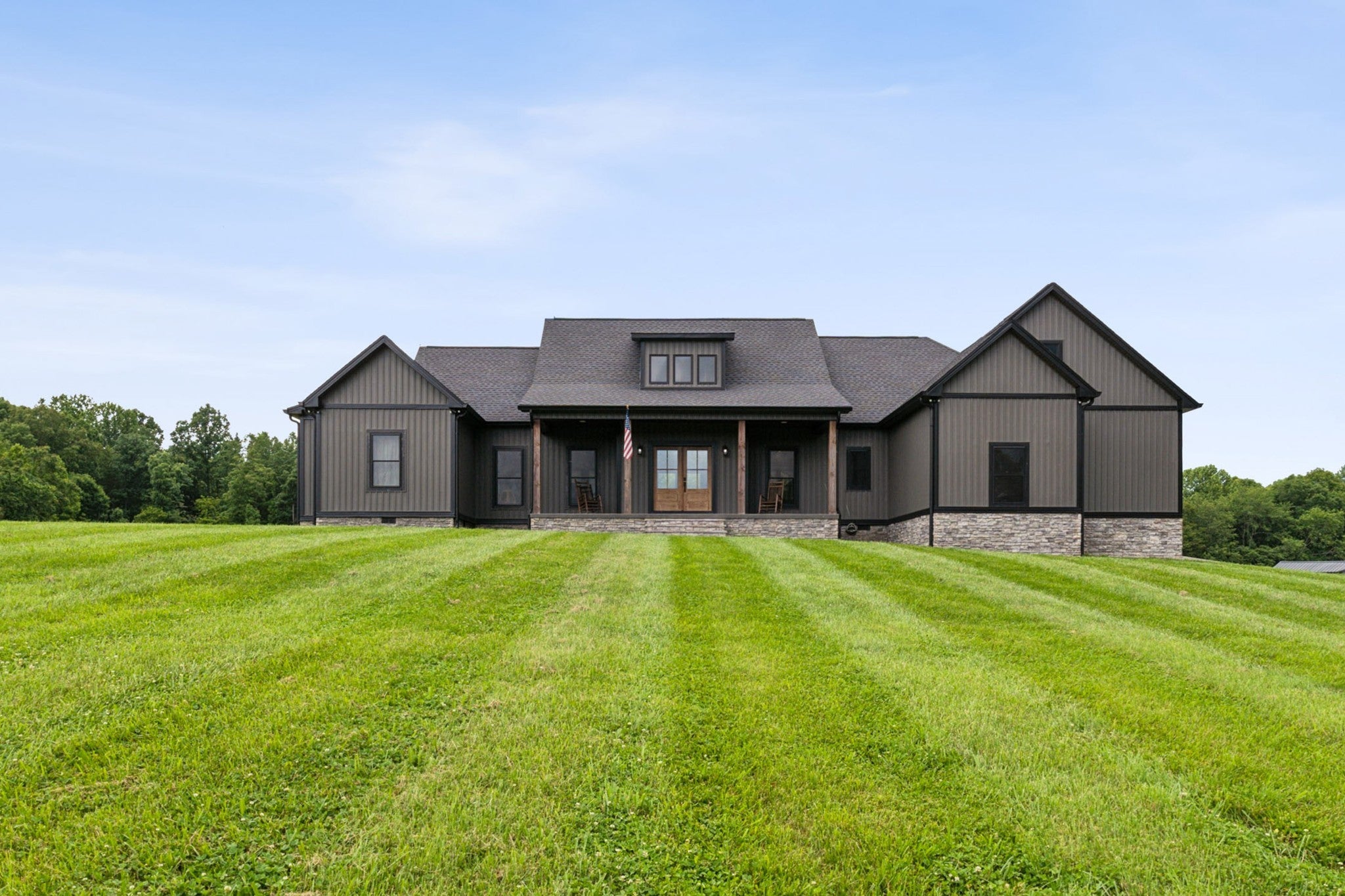 Photo of Listing #2897927