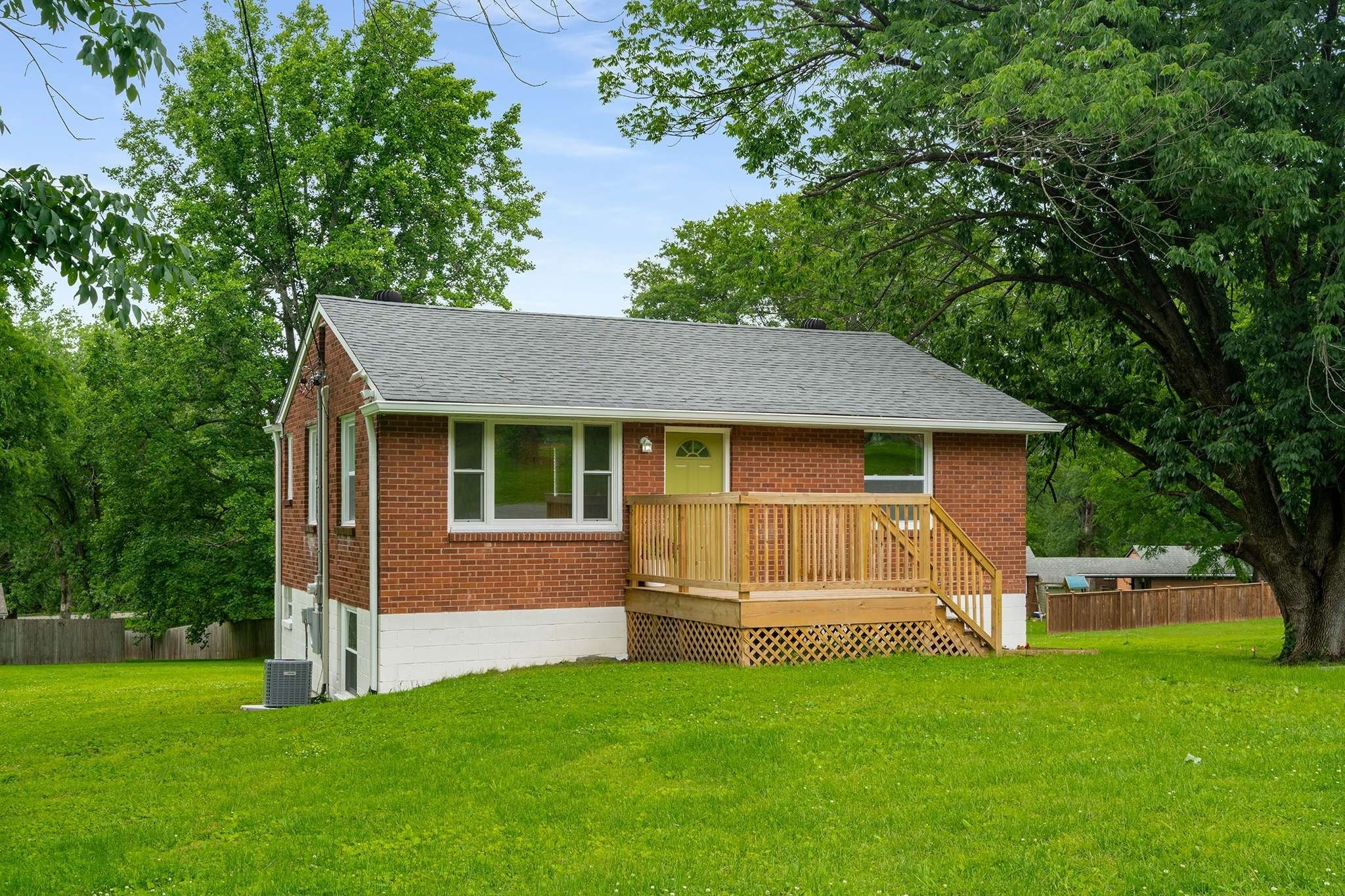 Photo of Listing #2897940