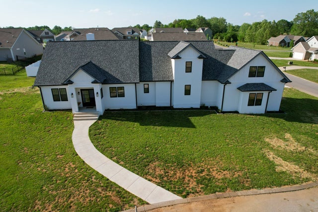 100 Waycross Dr, Shelbyville