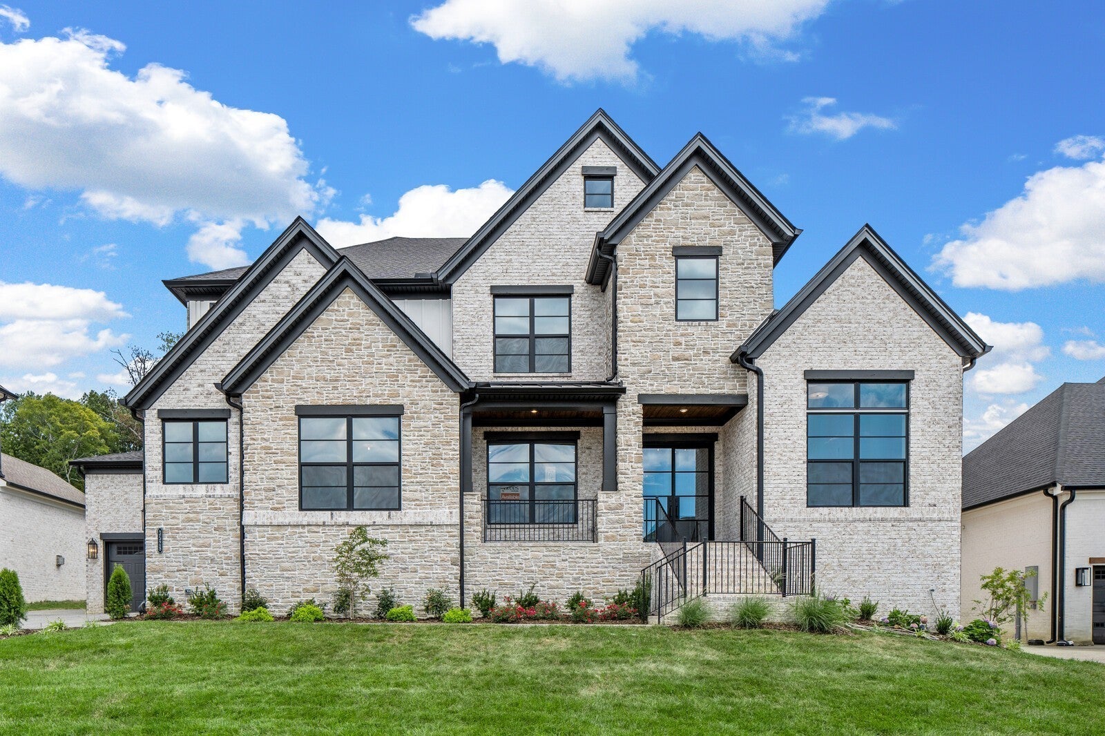 Photo of Listing #2898554