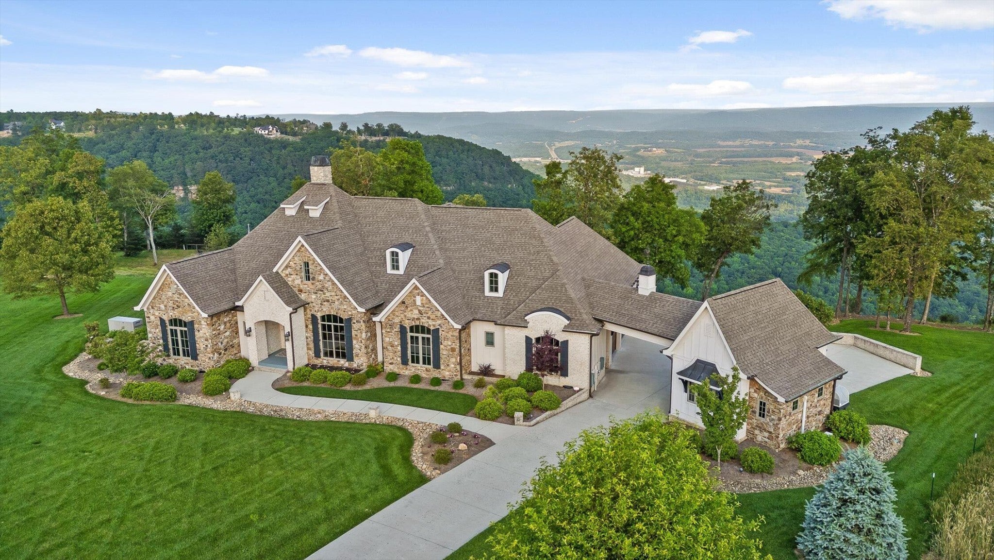 Photo of Listing #2898916