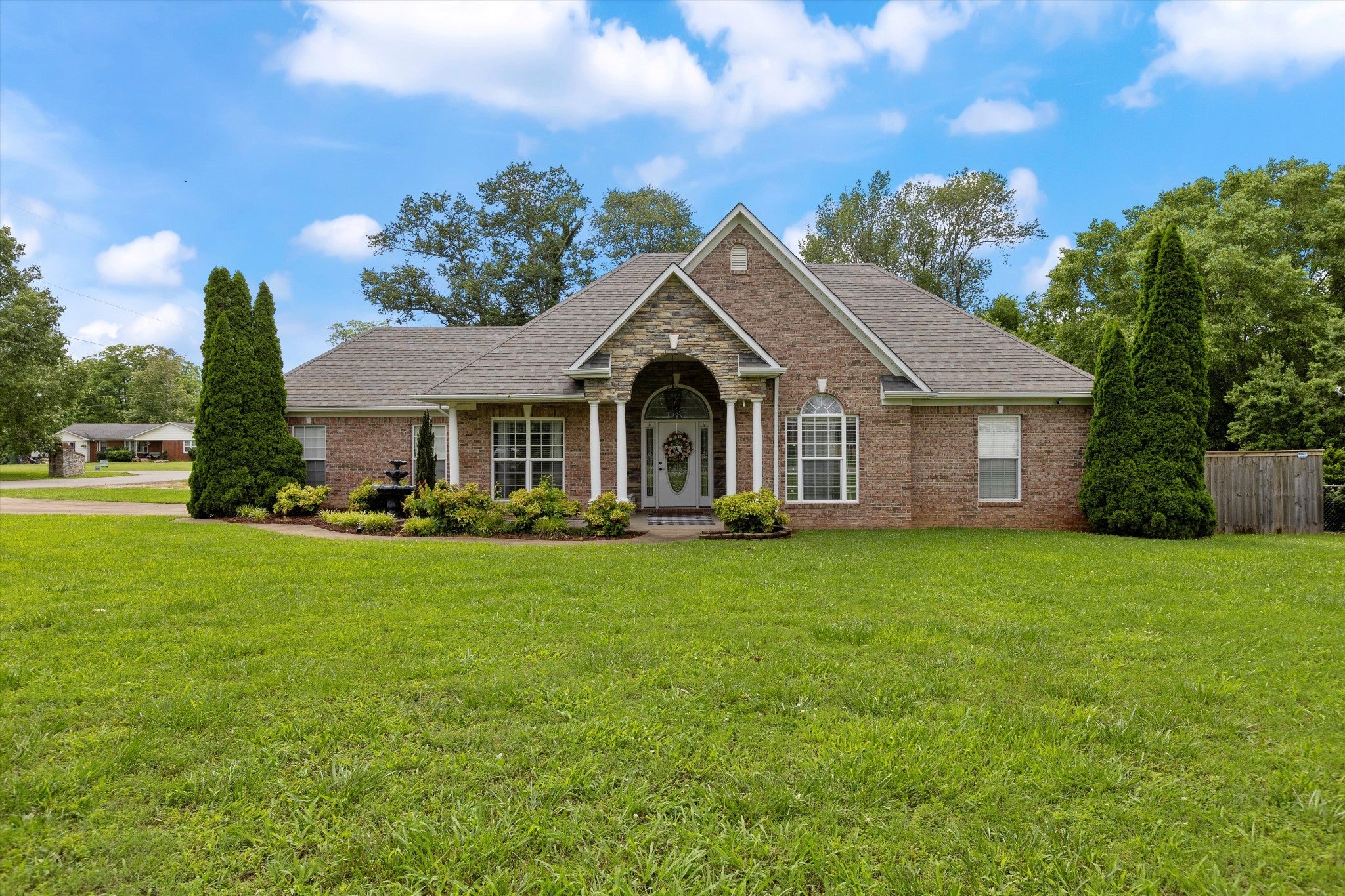 Photo of Listing #2899552