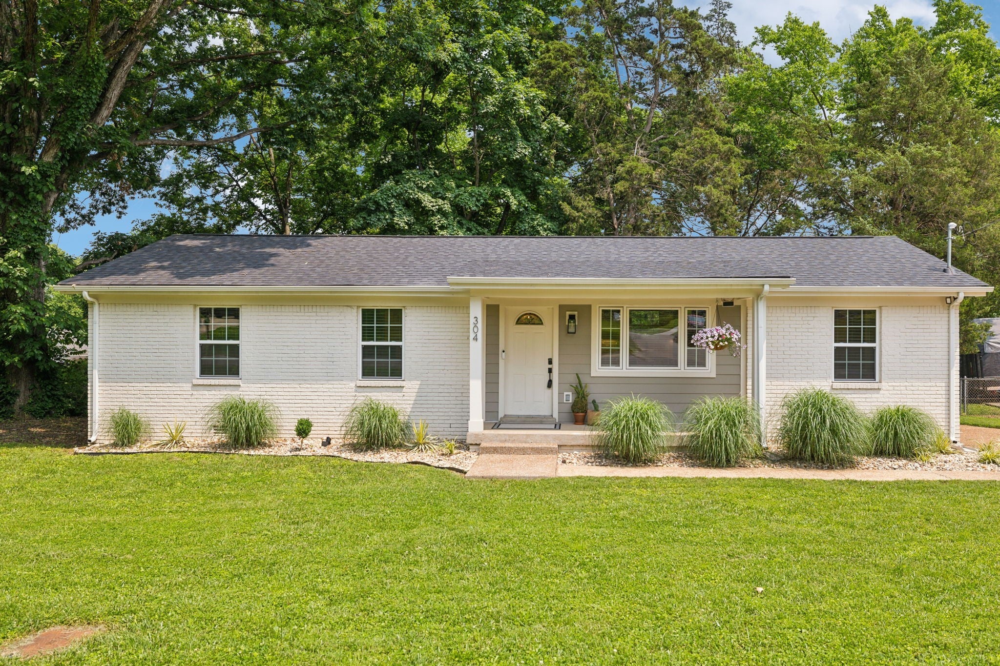 Photo of Listing #2899578