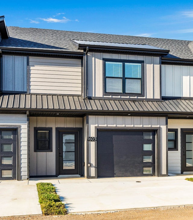 1603 Jonathan Wade Circle, Clarksville