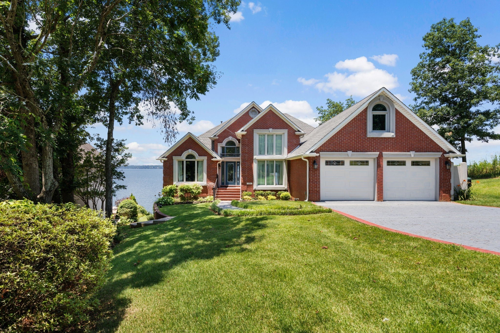 Photo of Listing #2899943