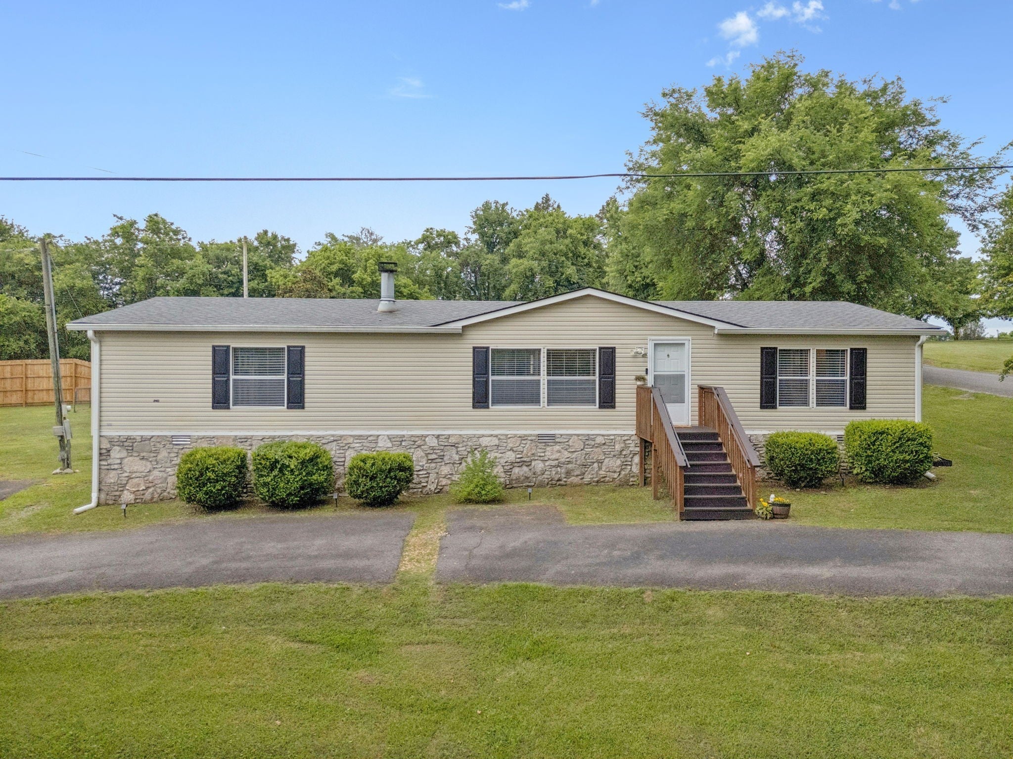 Photo of Listing #2899944