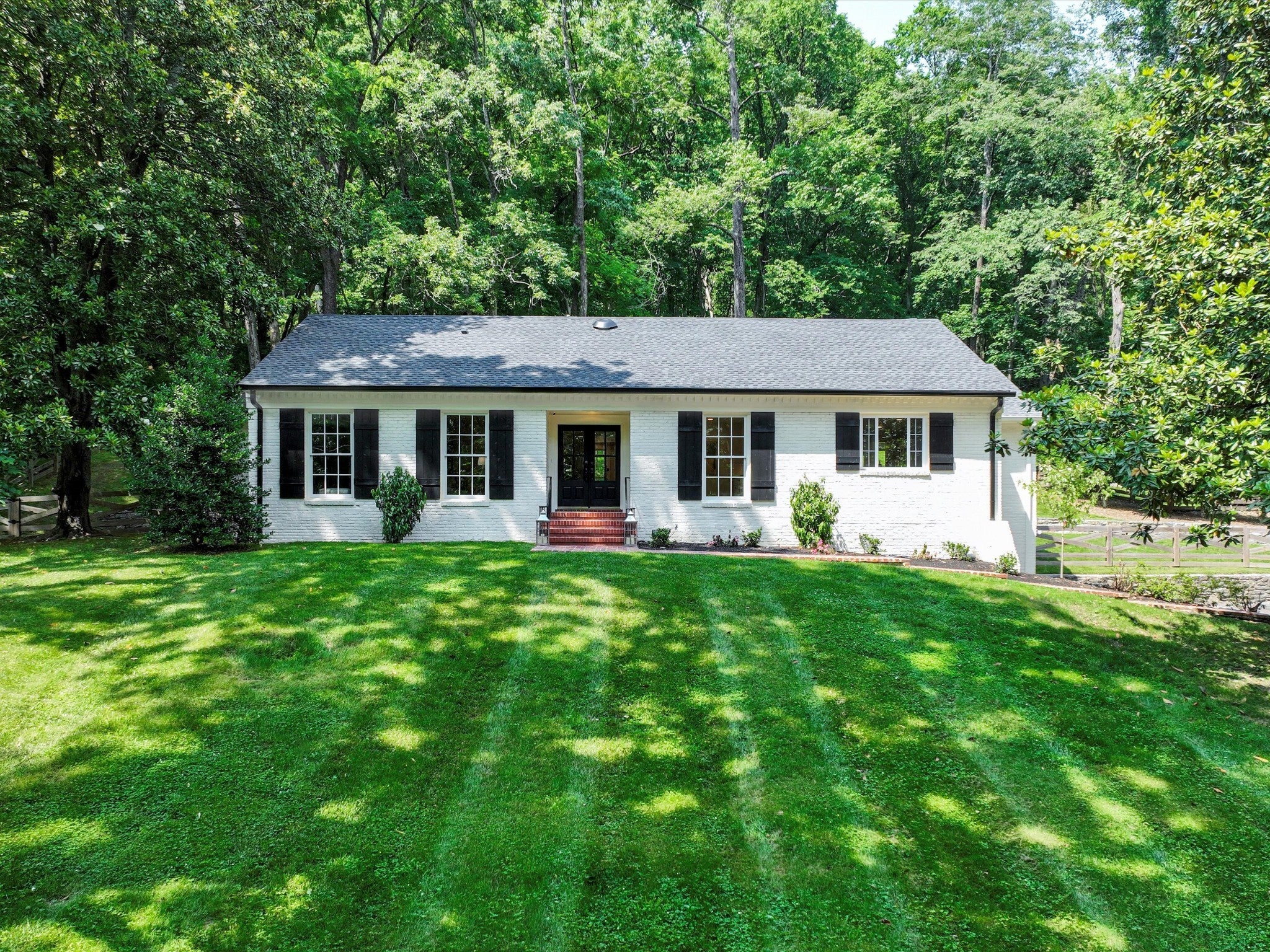 Photo of Listing #2899982