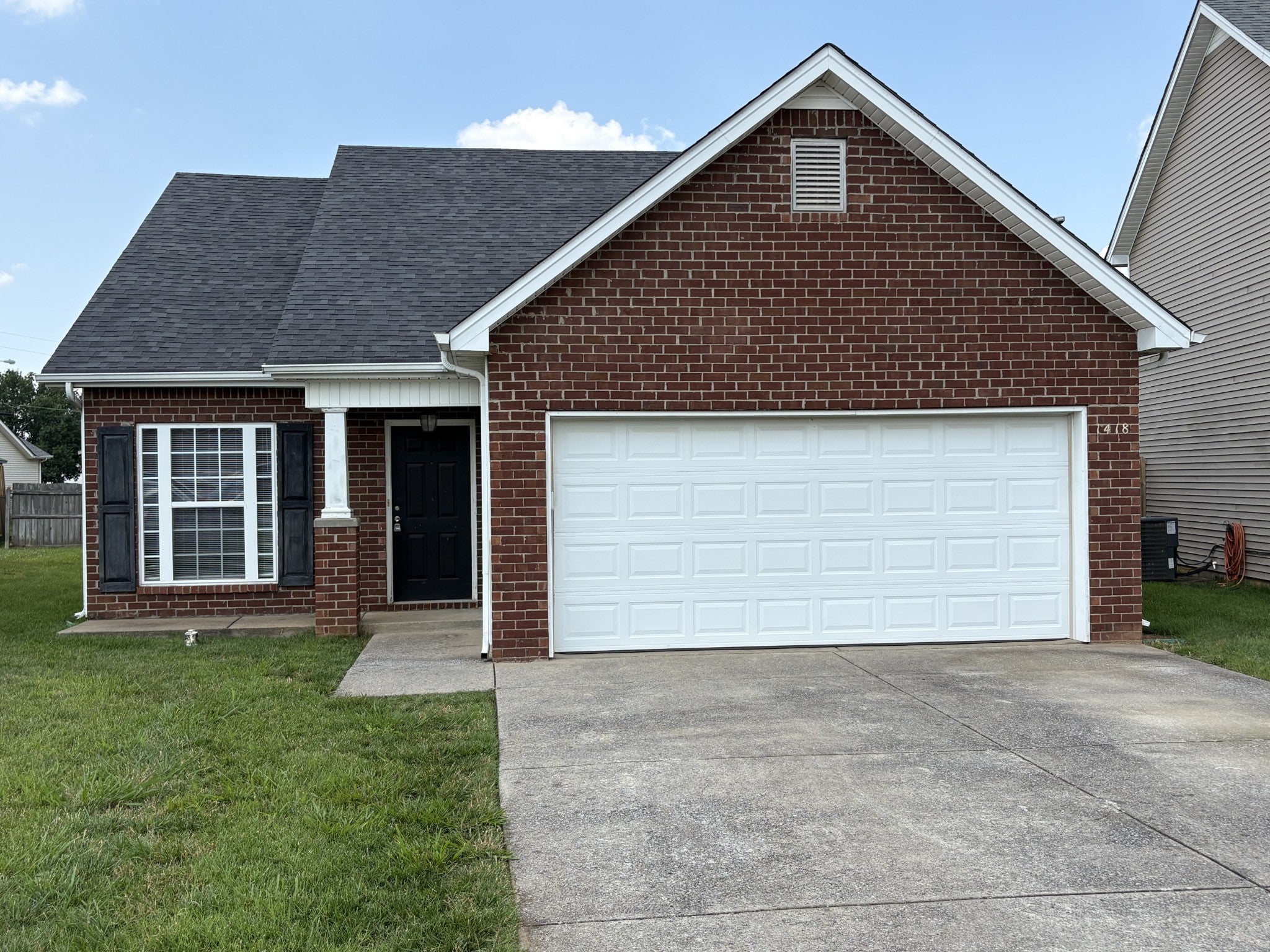 Photo of Listing #2900054