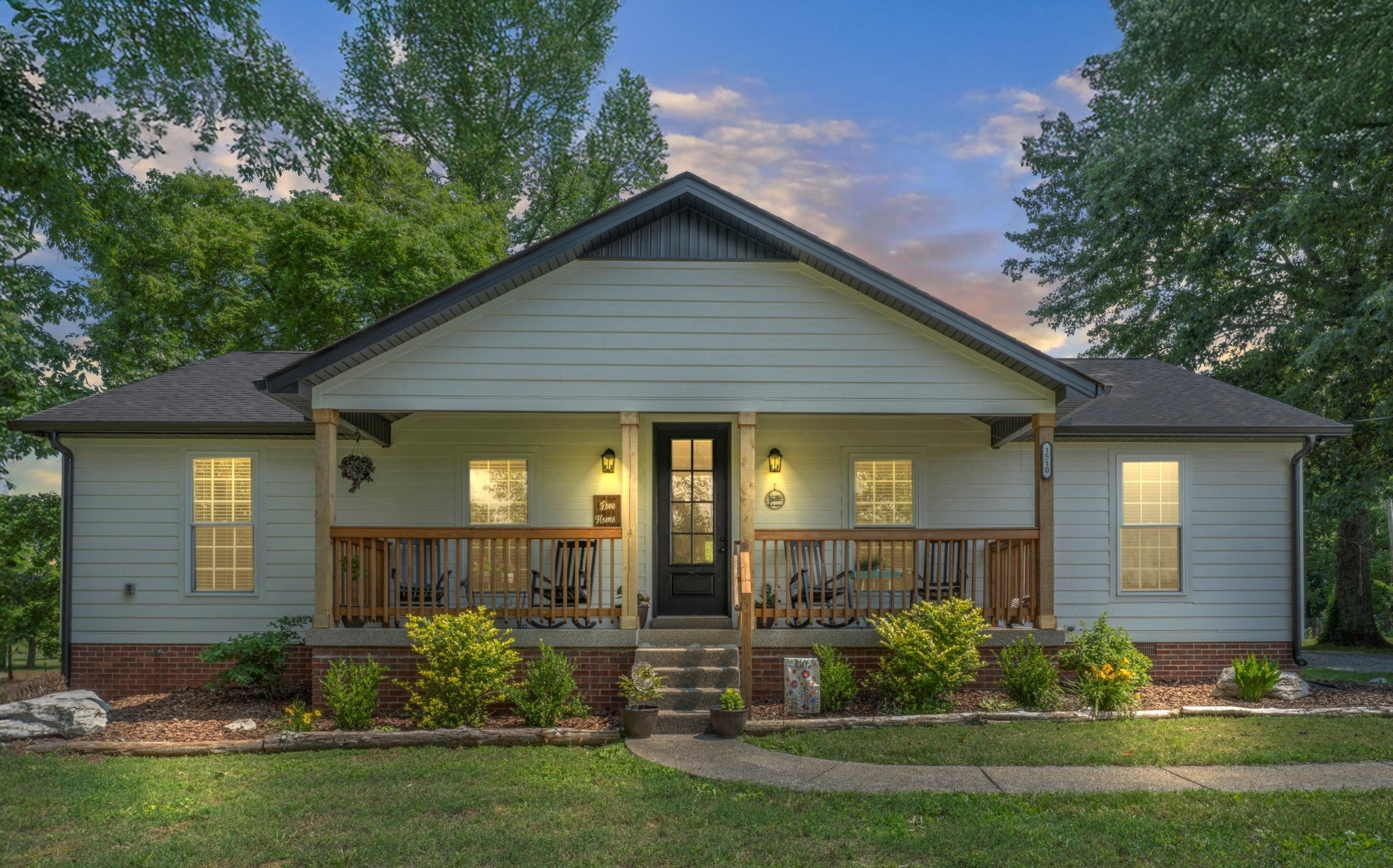 Photo of Listing #2900860