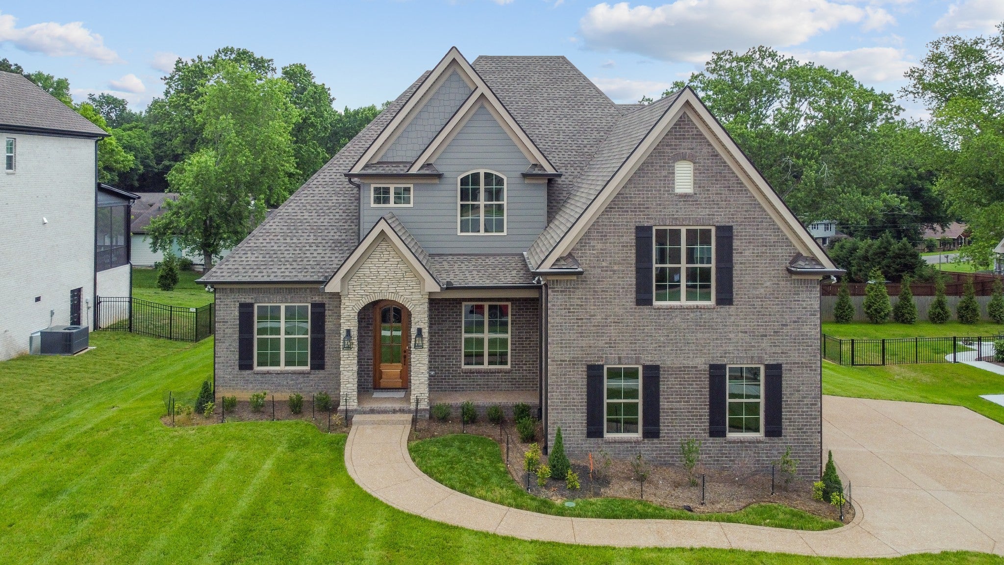 Photo of Listing #2904305