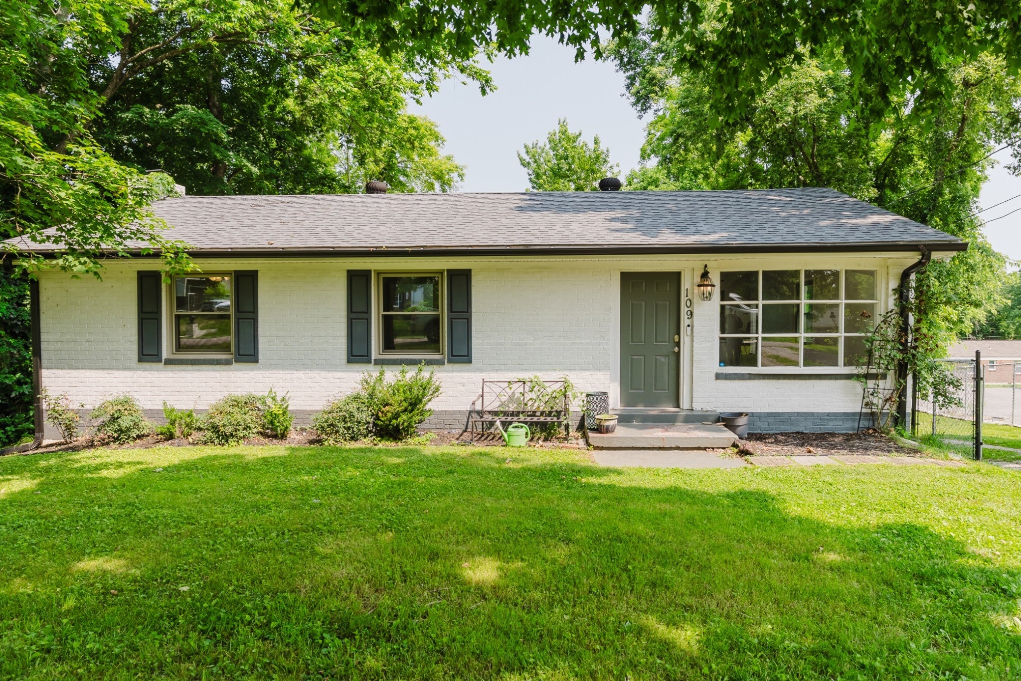 Photo of Listing #2904432