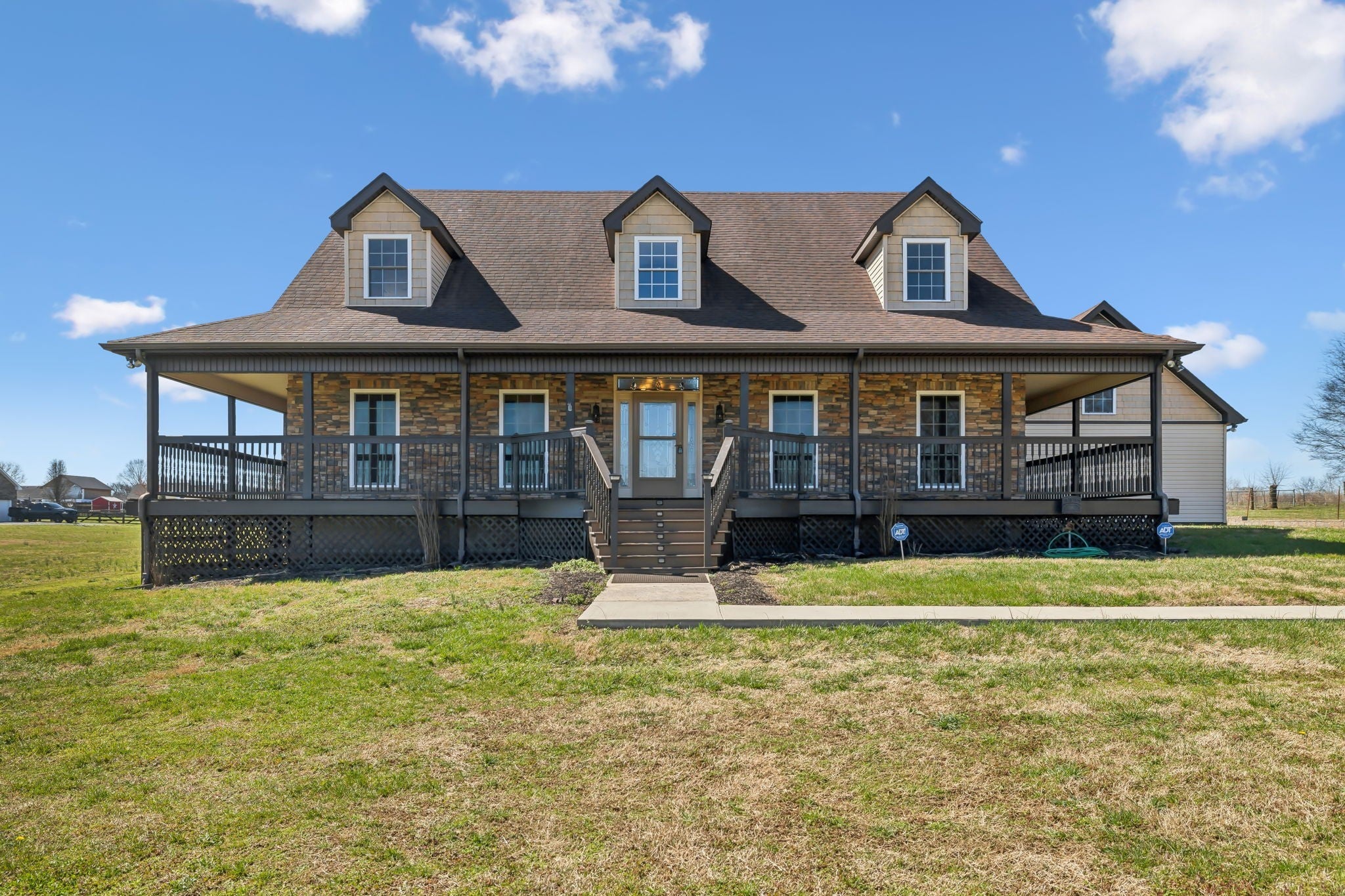 Photo of Listing #2905147
