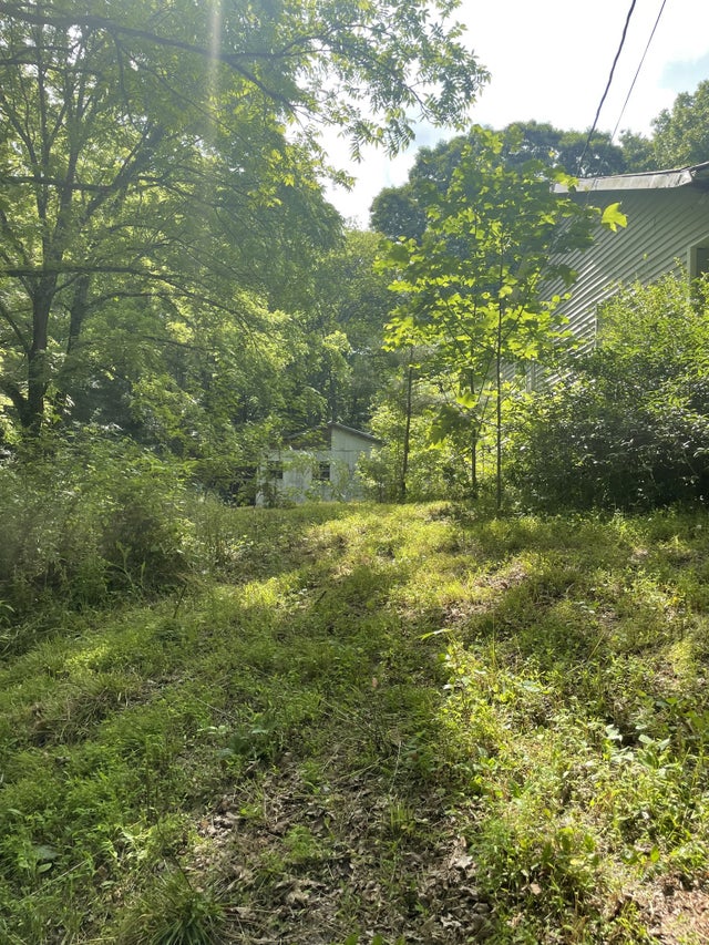 75 Hughes Hollow Rd, Lawrenceburg