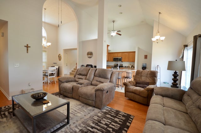 564 Callie Ct, Gallatin