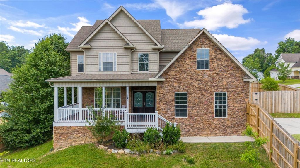241 Hillside Lane, Lenoir City